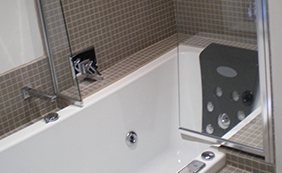 Custom Bath Screens